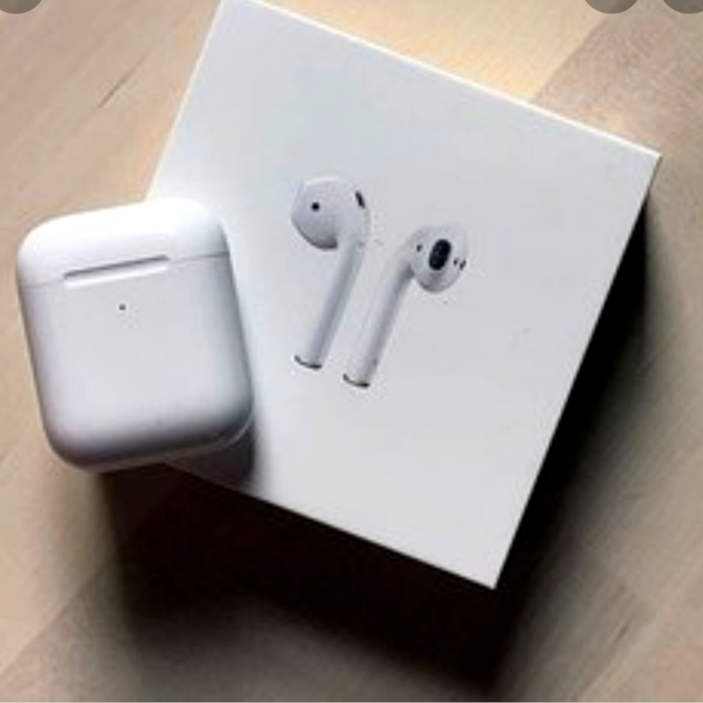 Apple AirPods 2nd Generation